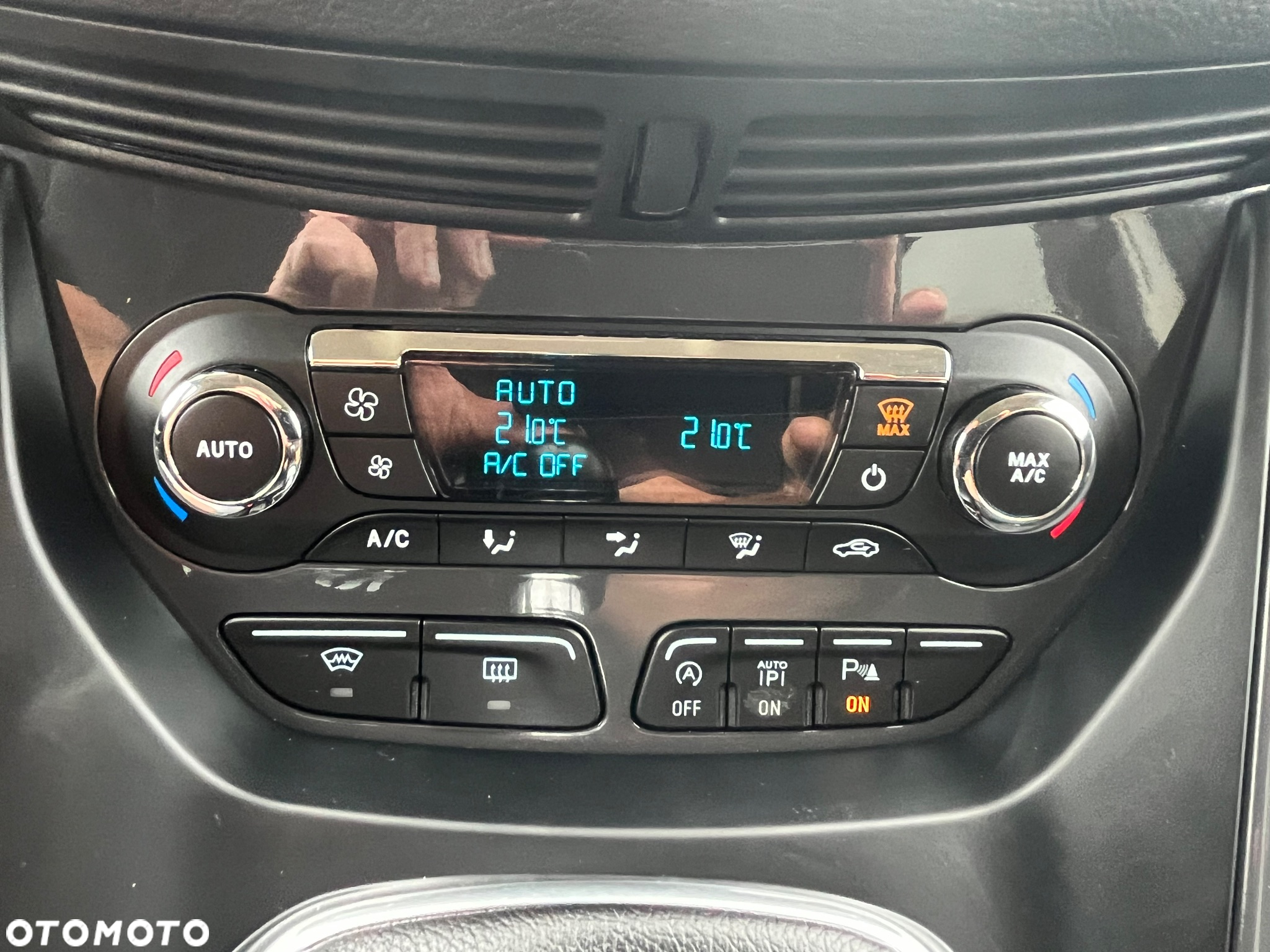 Ford Kuga 1.5 EcoBoost 2x4 Individual - 24