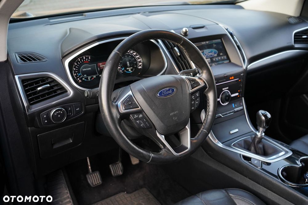 Ford Edge 2.0 TDCi 4WD Titanium - 11