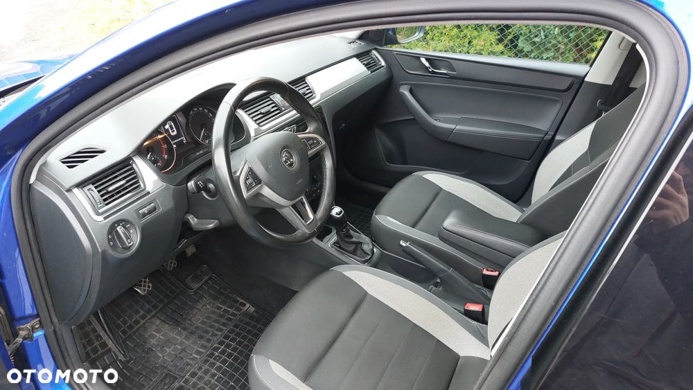 Skoda RAPID Spb 1.2 TSI Active - 14