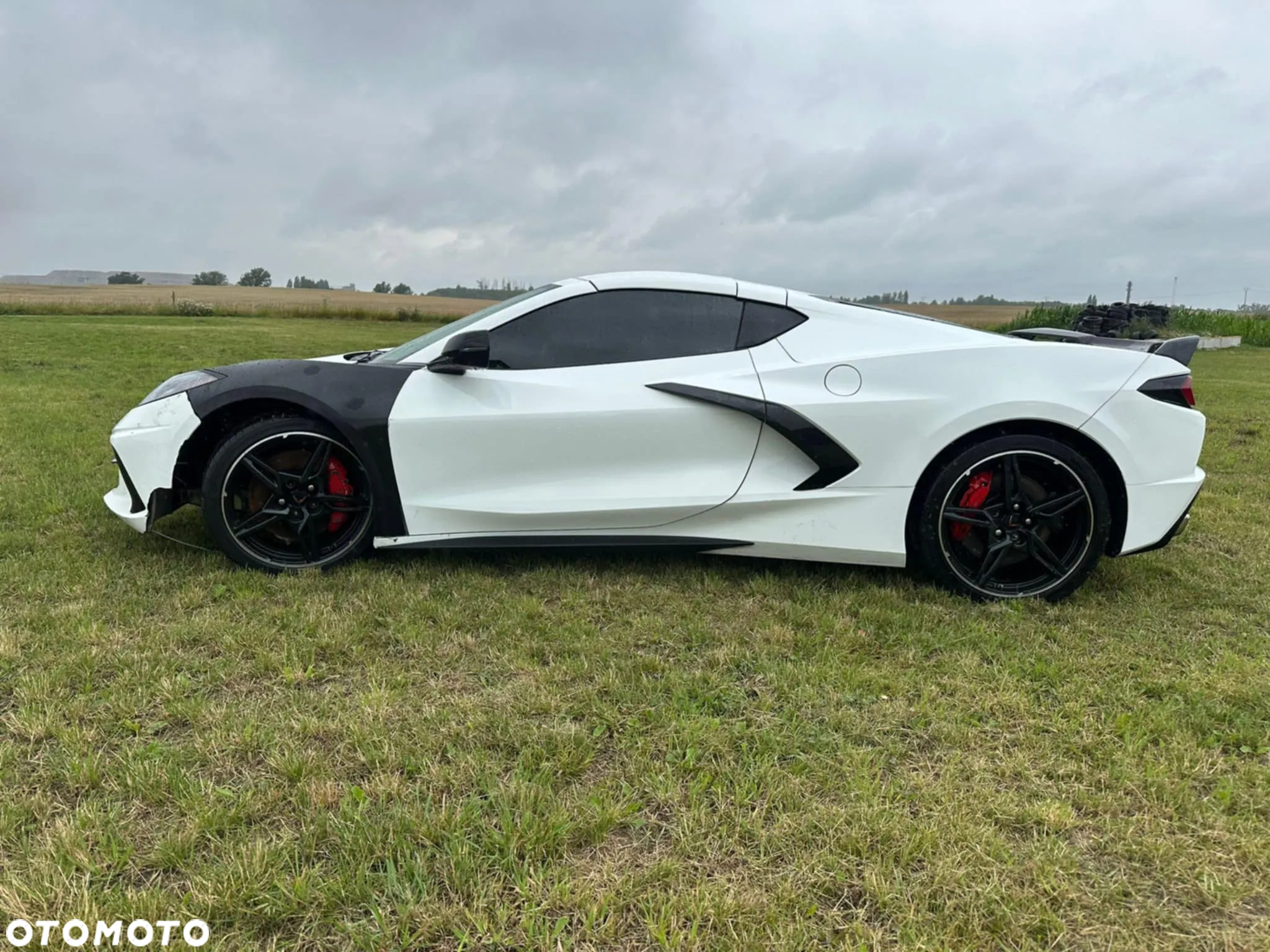 Chevrolet Corvette - 15