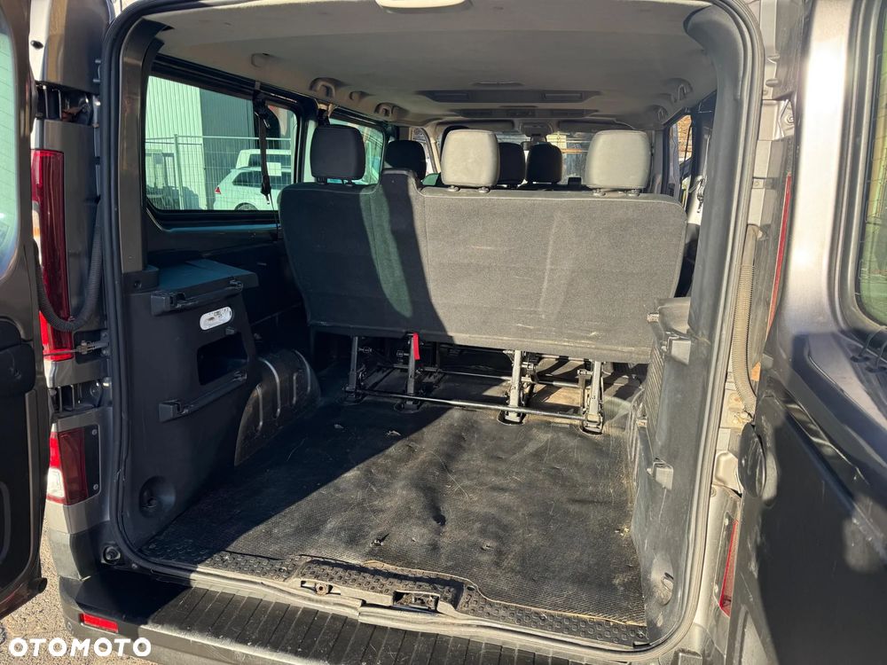 Renault Trafic 2.0 dCi - 12