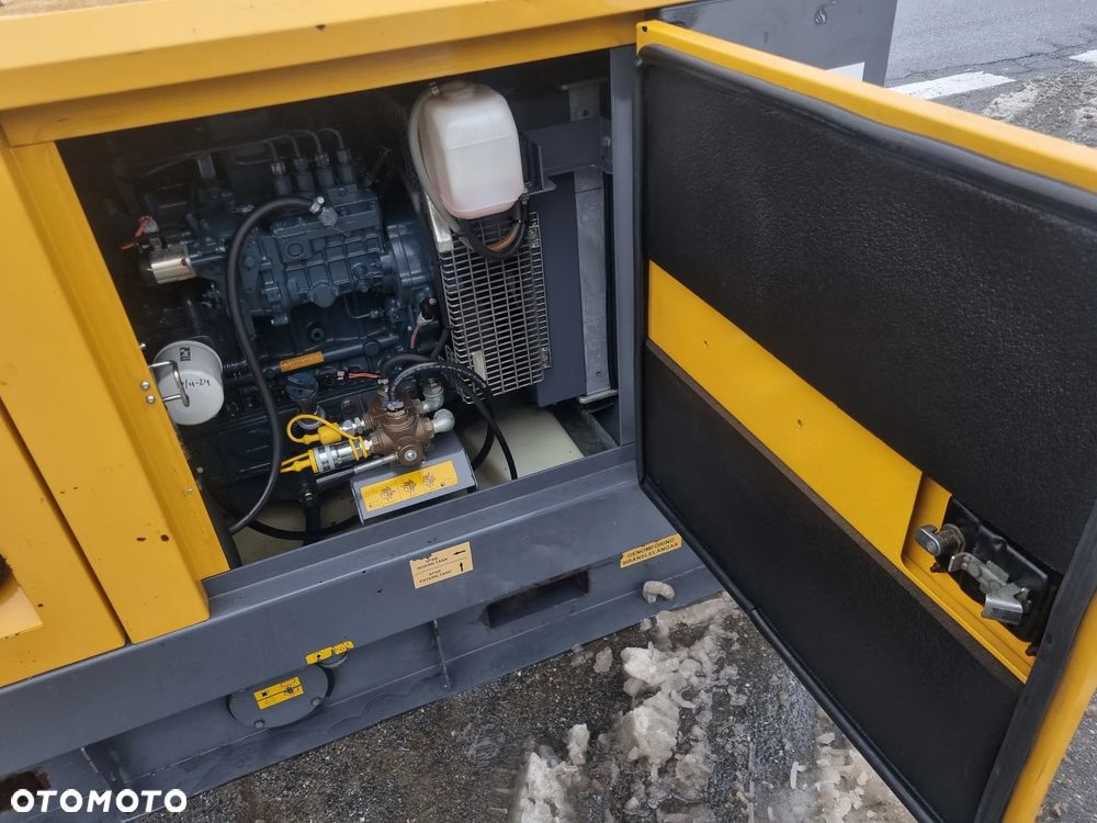Atlas Copco QAS 30 KVA Agregat Generator wyciszony. Perfekcyjny stan! Silnik Kubota 4cylindry. Prądnica PARTNER Import Norwegia! Zadbana maszyna Serwisowana w DEKRA do końca - 11