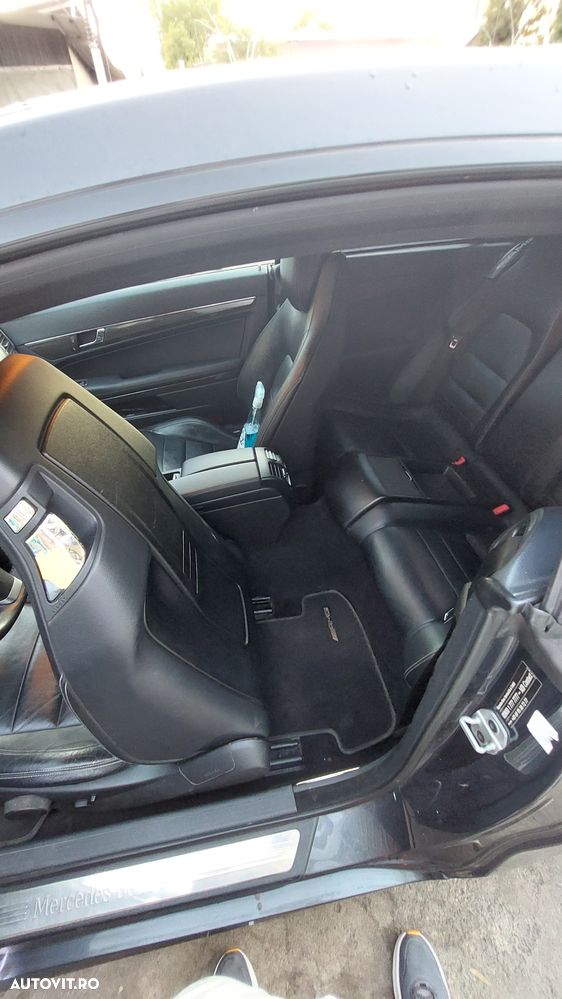 Mercedes-Benz E - 8