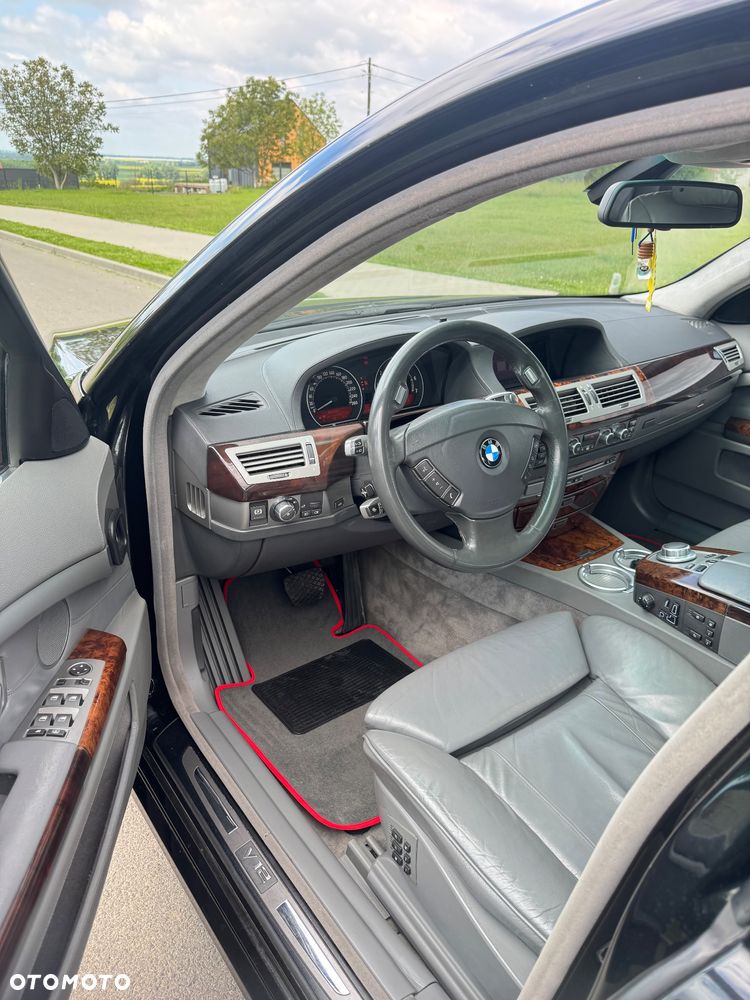 BMW Seria 7 760i - 17
