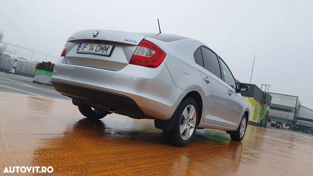 Skoda RAPID 1.2 TSI Style - 32