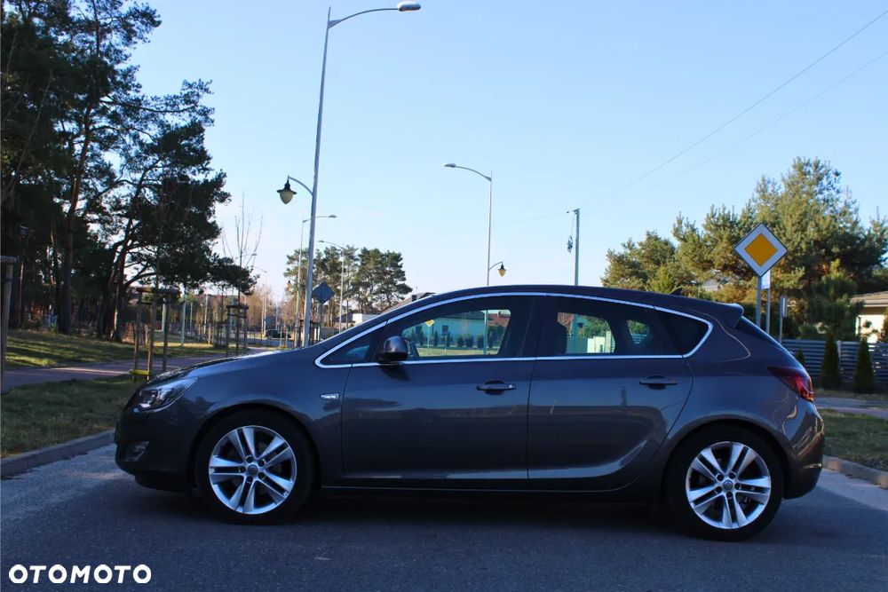 Opel Astra 1.7 CDTI DPF Cosmo - 7