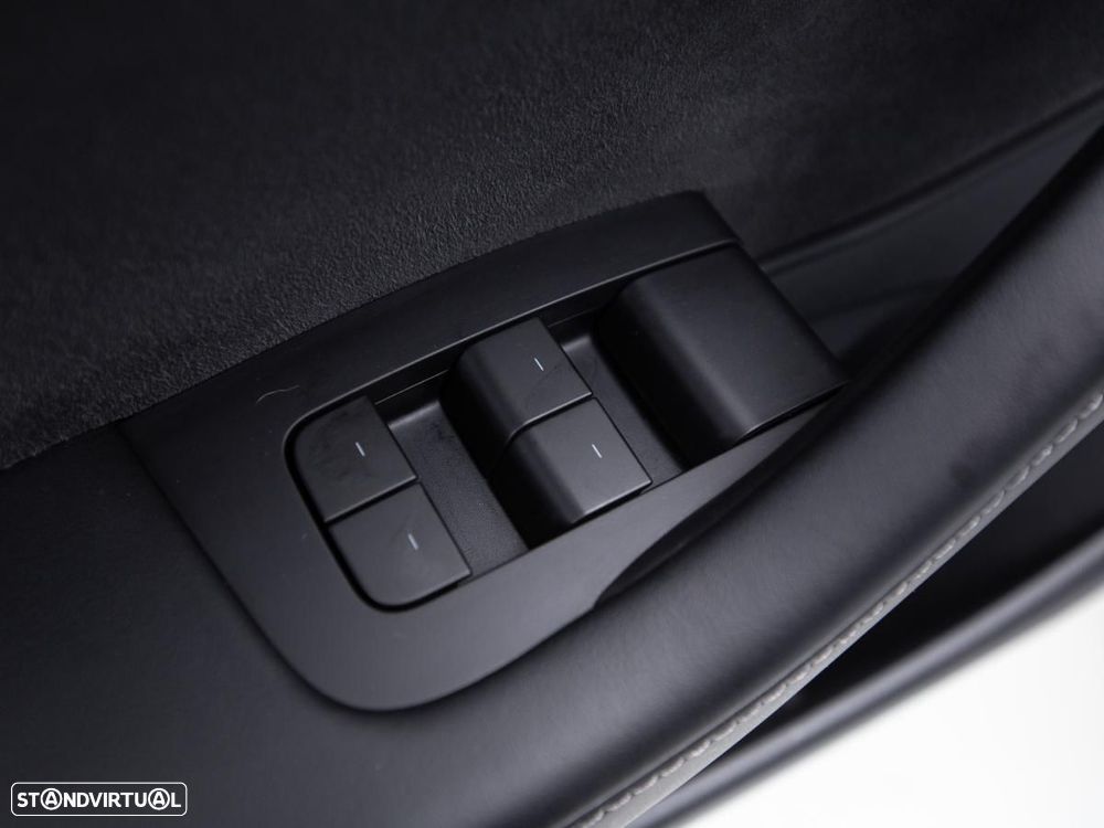 Tesla Model 3 Long Range AWD Dual Motor Performance - 16