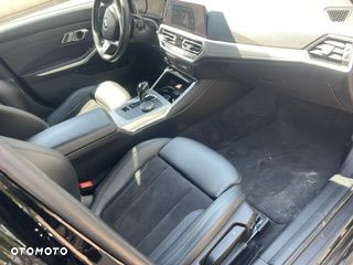 BMW Seria 3 318i - 15