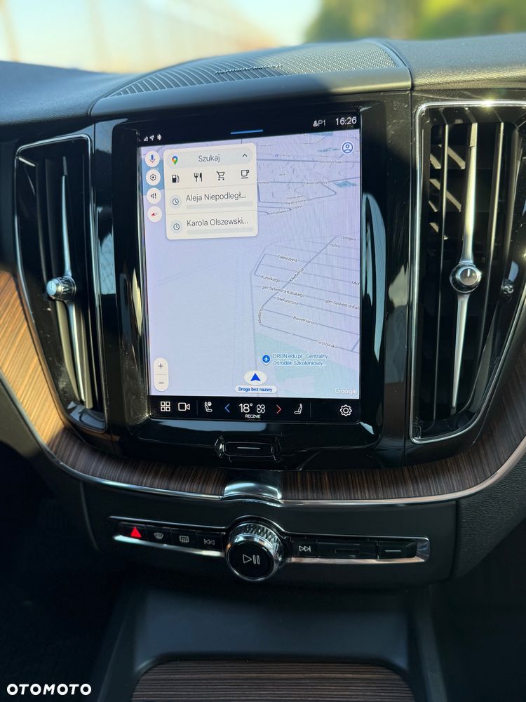 Volvo XC 60 B5 B AWD Plus Dark - 21