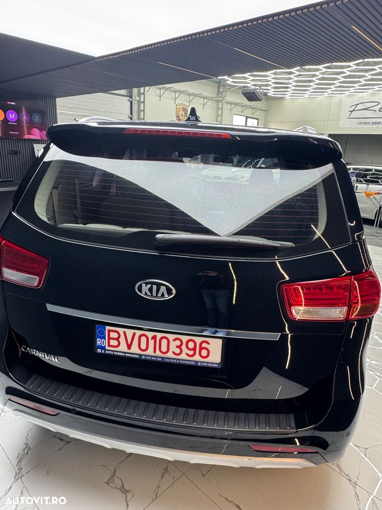 Kia Carnival - 3