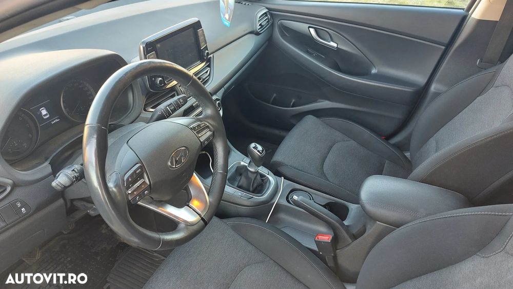 Hyundai i30 1.5 110CP 5DR M/T Highway - 9