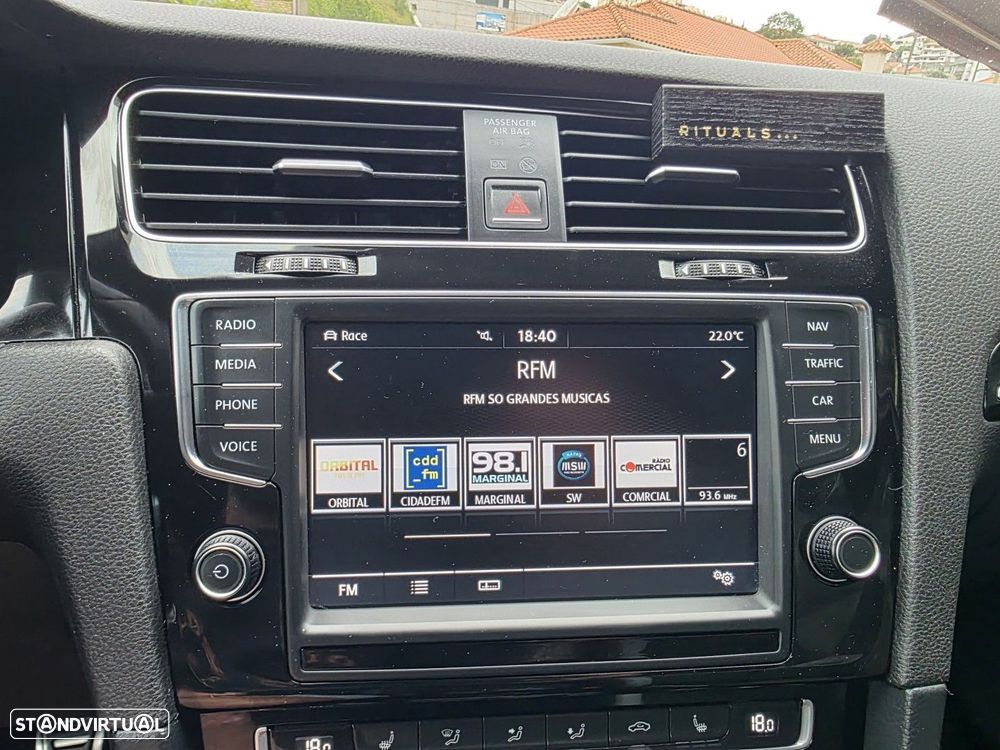 VW Golf R 4Motion BlueMotion - 11
