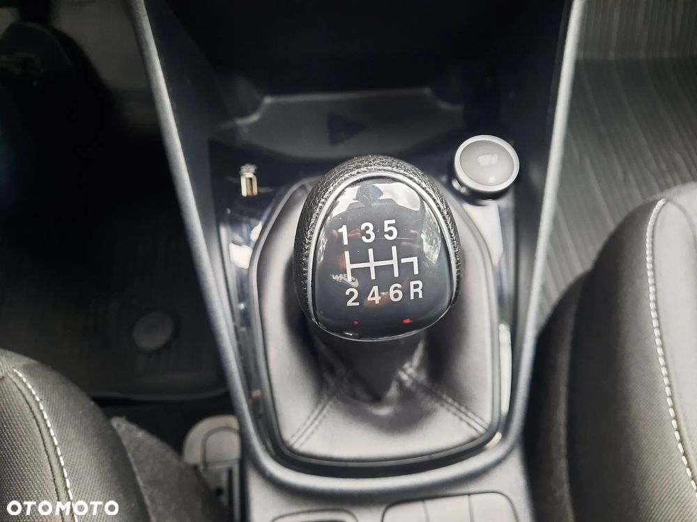 Ford Fiesta 1.0 EcoBoost S&S TITANIUM - 22