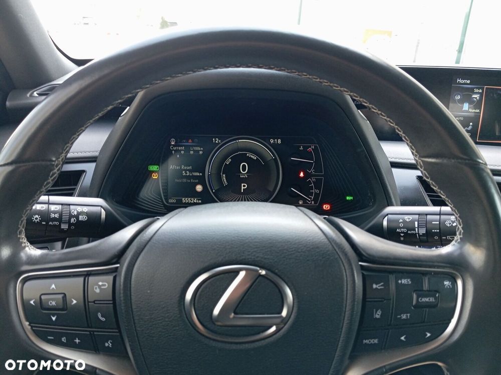 Lexus UX - 14