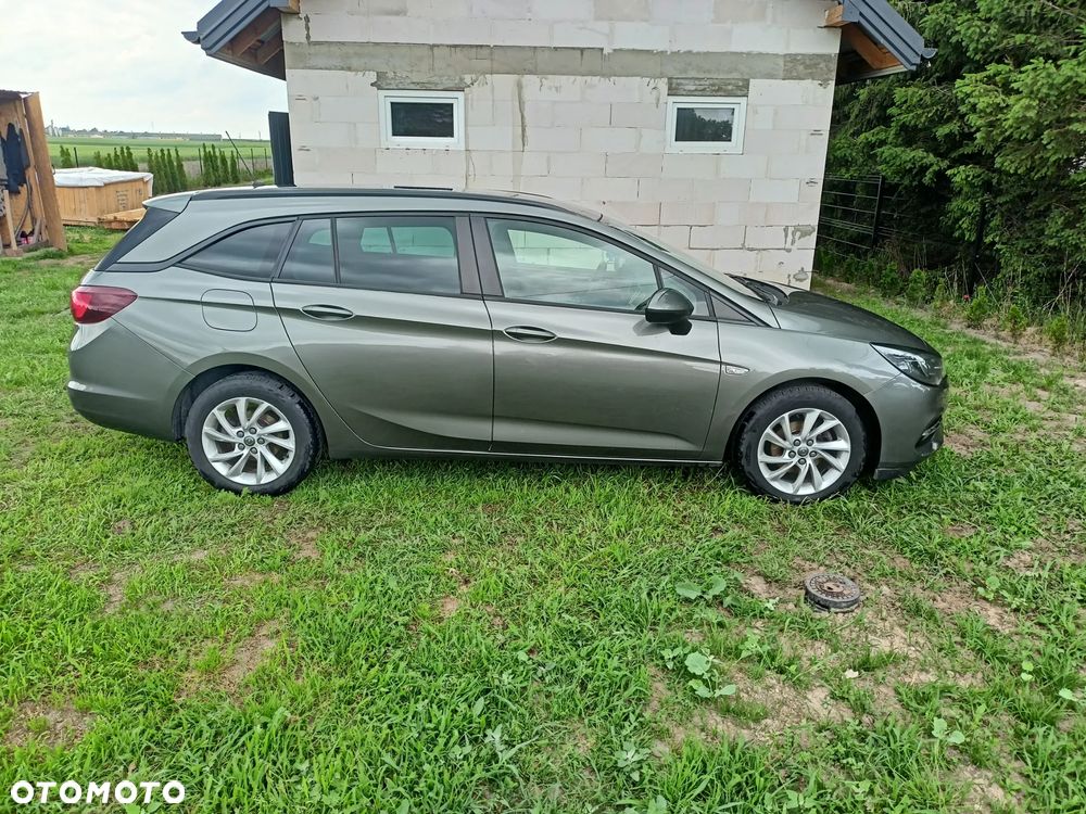 Opel Astra 1.2 T Business Elegance S&S - 9