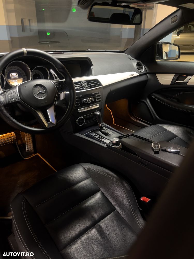 Mercedes-Benz C 250 CGI BlueEFFICIENCY - 10