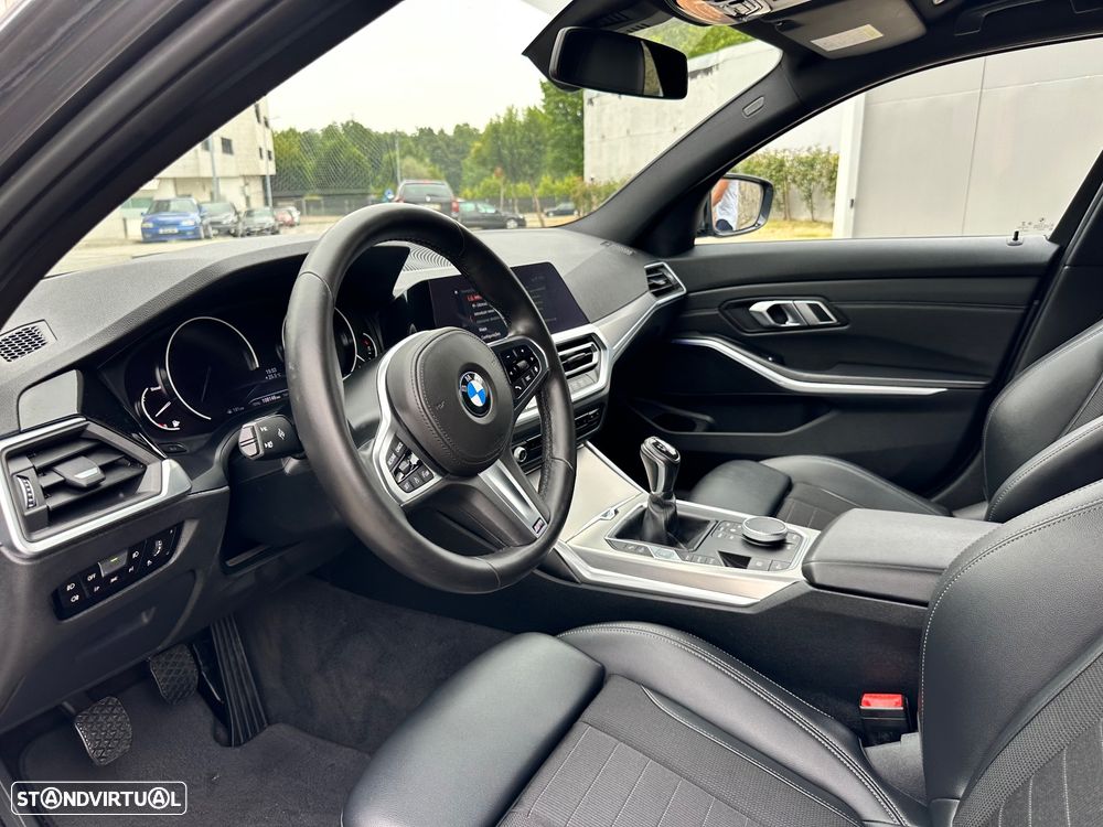 BMW 318 d Line Sport - 25