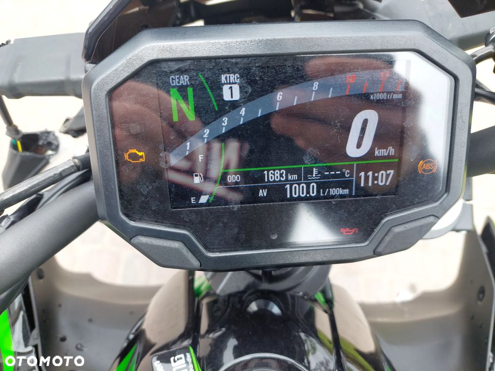Kawasaki Z 650 - 10