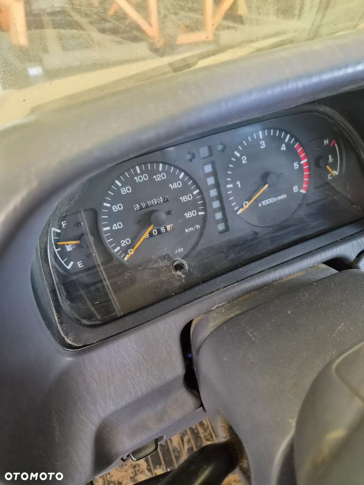 Toyota Land Cruiser - 5