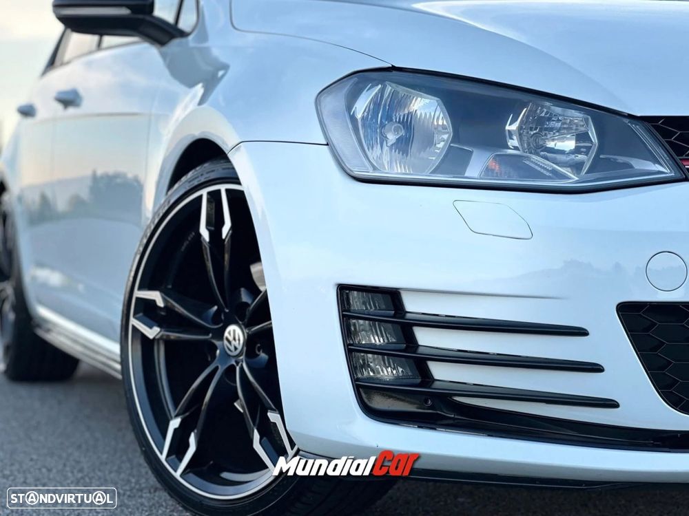 VW Golf 1.6 TDi Highline - 11