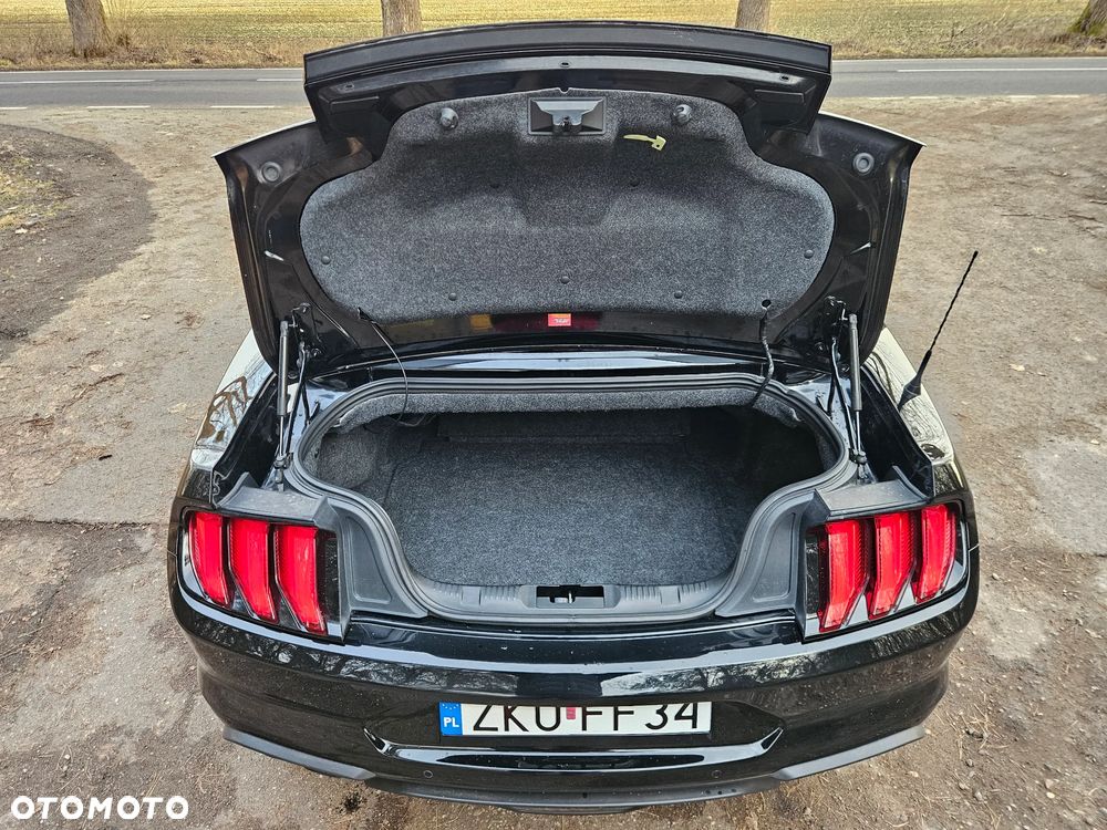 Ford Mustang - 9