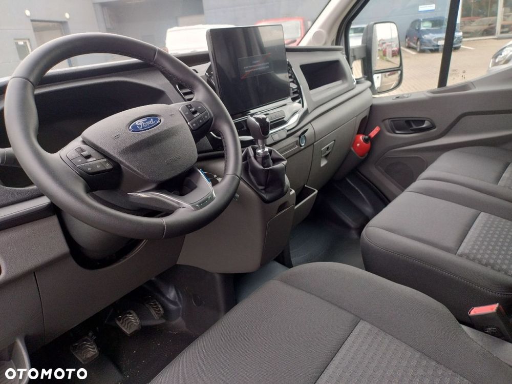 Ford Transit - 12