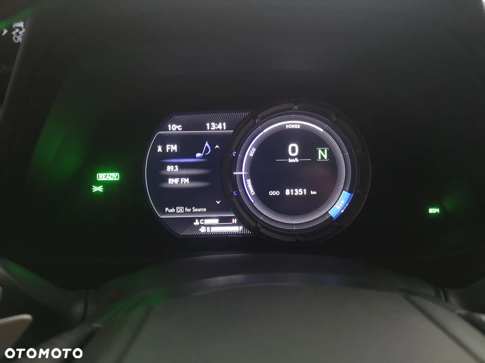 Lexus UX - 16