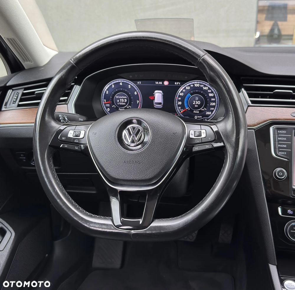Volkswagen Passat 2.0 TSI (BlueMotion Technology) DSG Highline - 33