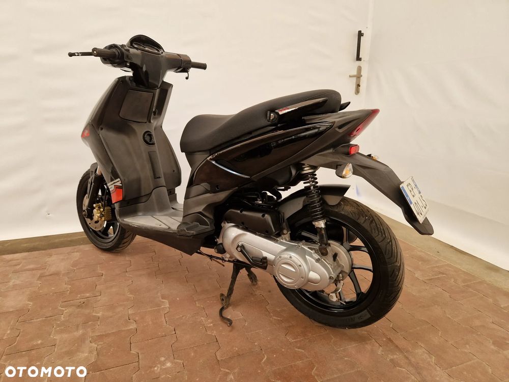 Aprilia SR - 7