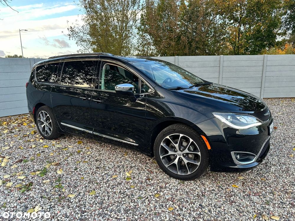 Chrysler Pacifica - 7