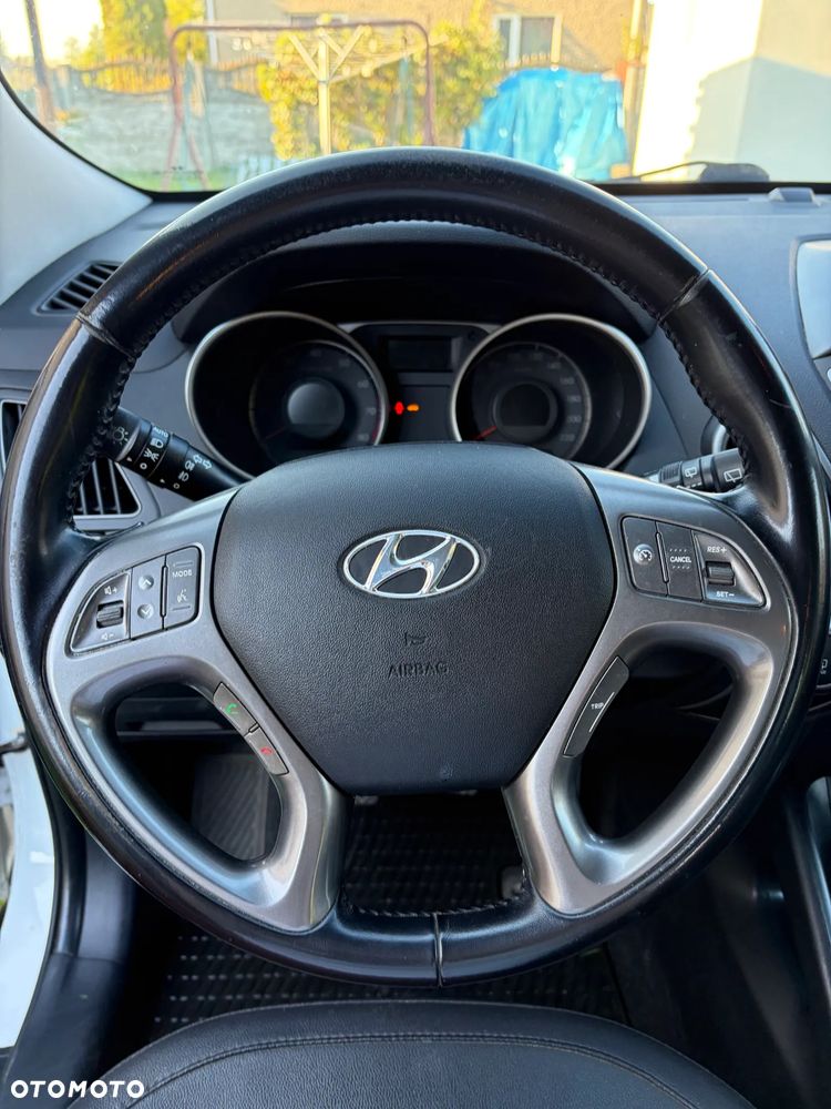 Hyundai ix35 2.0 GDI Premium 2WD - 18