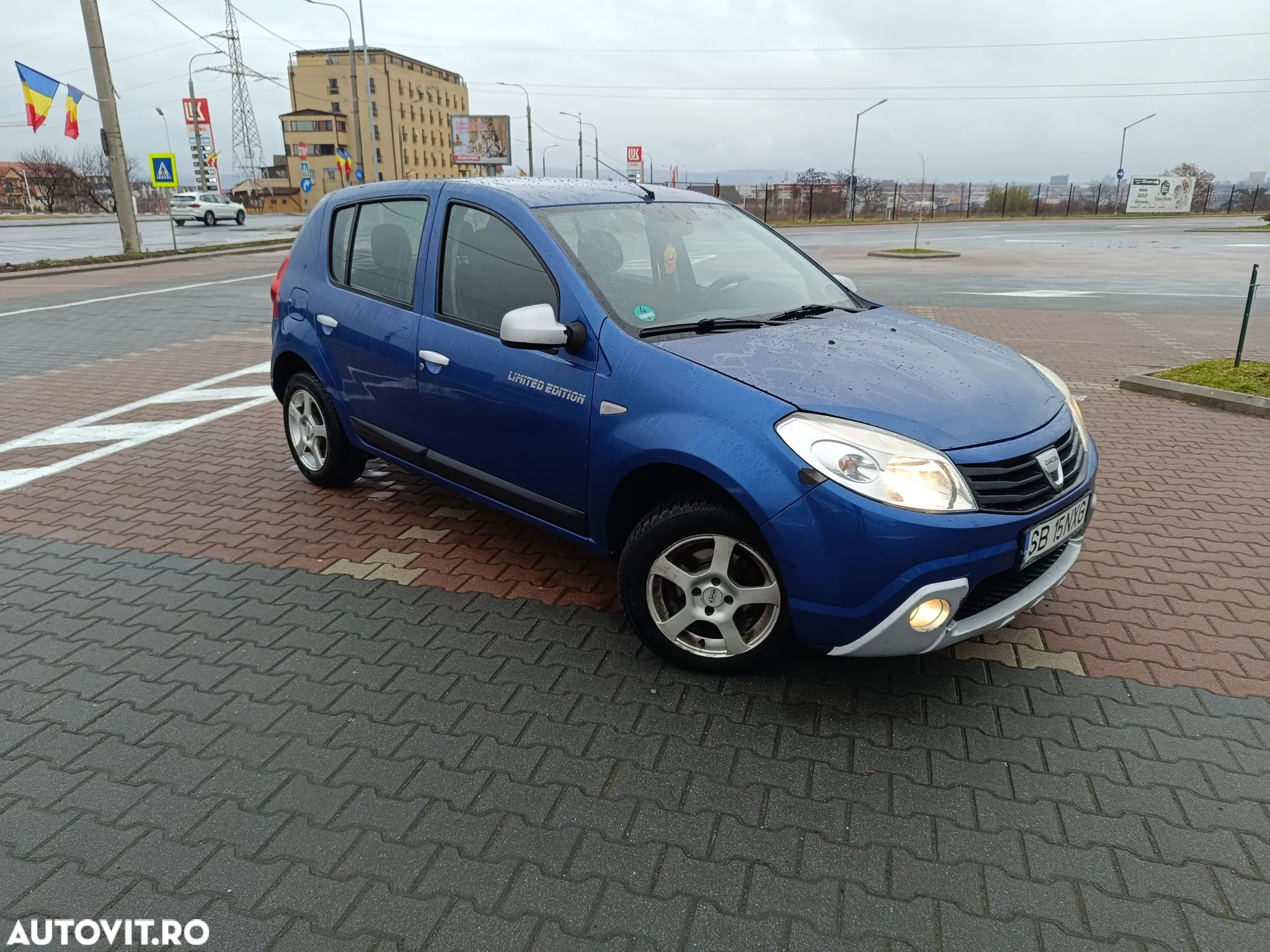 Dacia Sandero - 1
