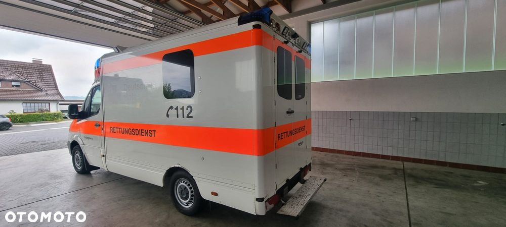 Mercedes-Benz Sprinter - 24