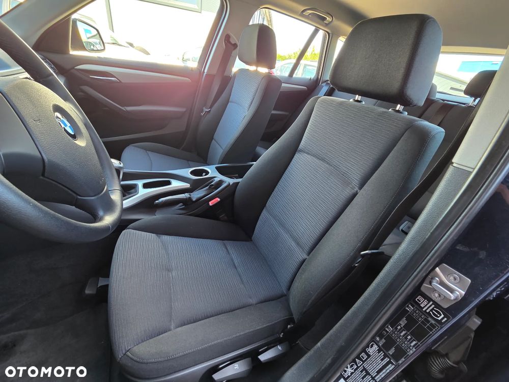BMW X1 xDrive18d xLine - 23