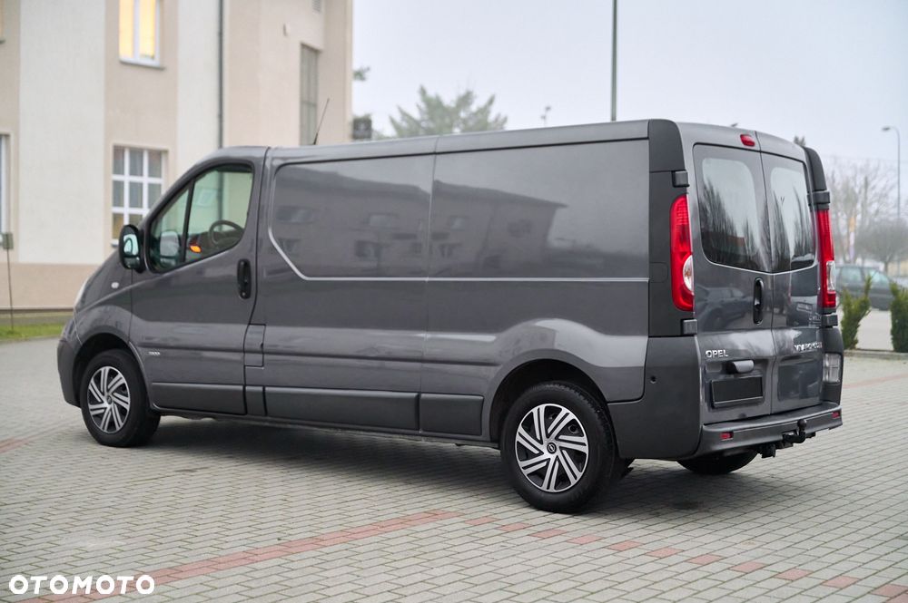 Opel Vivaro - 11