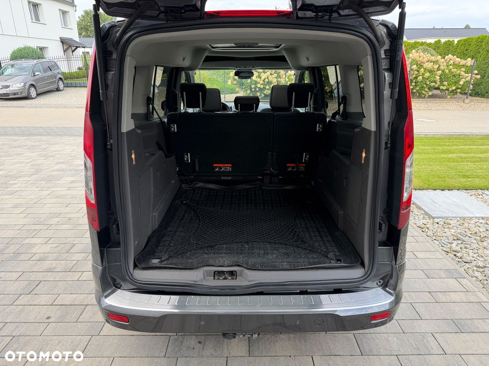Ford Tourneo Connect Grand - 36
