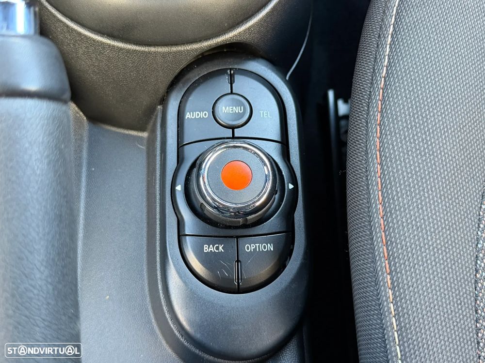 MINI 3 Portas One - 14