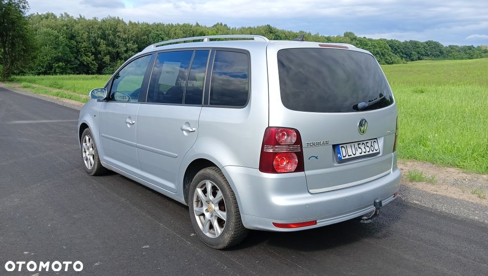 Volkswagen Touran - 3