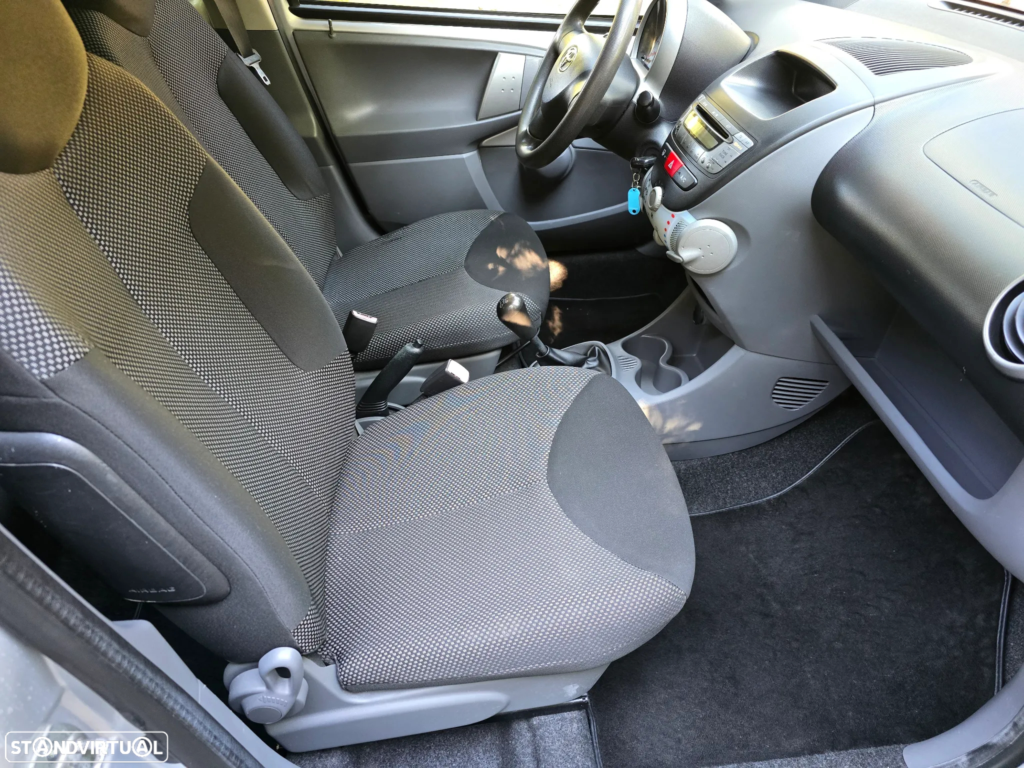 Toyota Aygo 1.0 + AC - 21