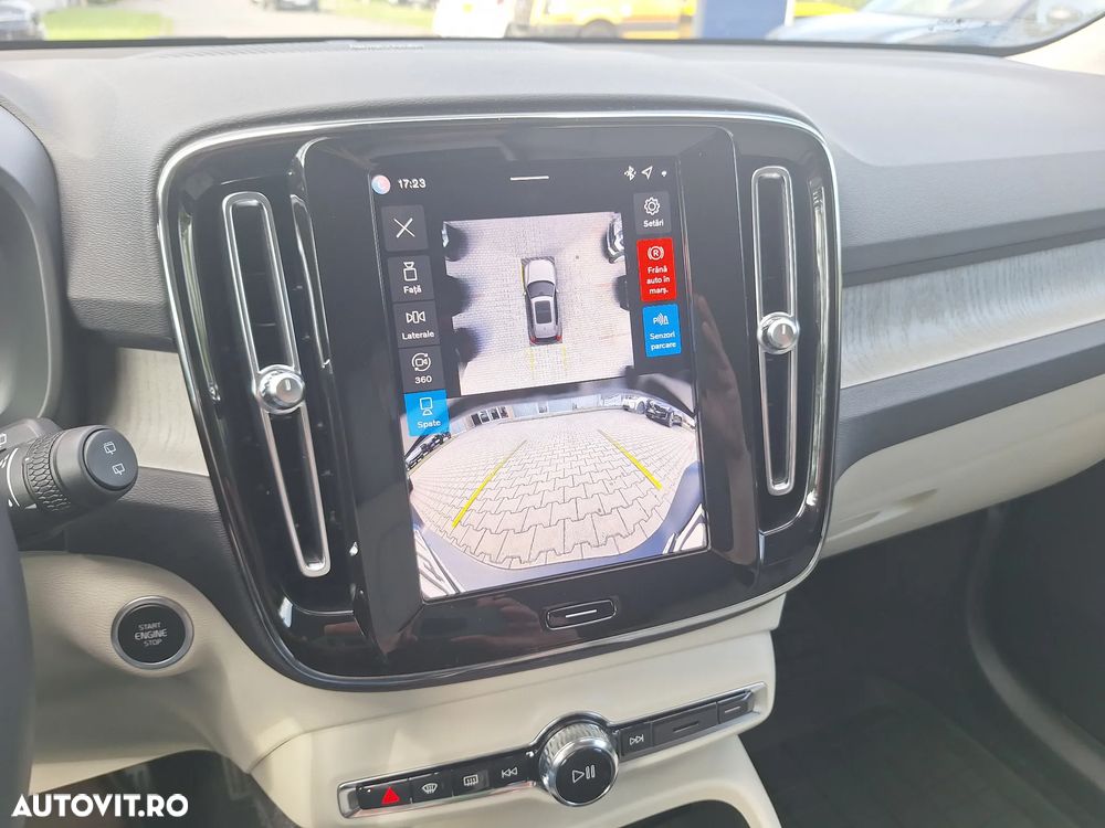 Volvo XC 40 B3 AT FWD MHEV Plus Dark - 30
