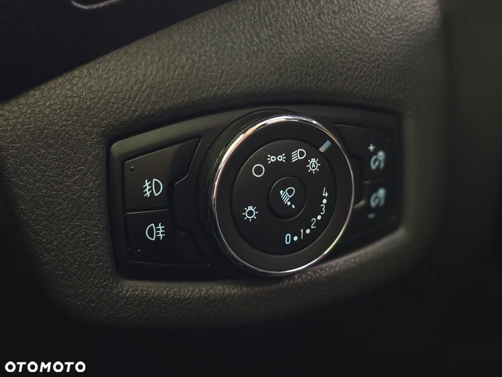 Ford Tourneo Connect 1.5 TDCi Start-Stop Titanium - 31
