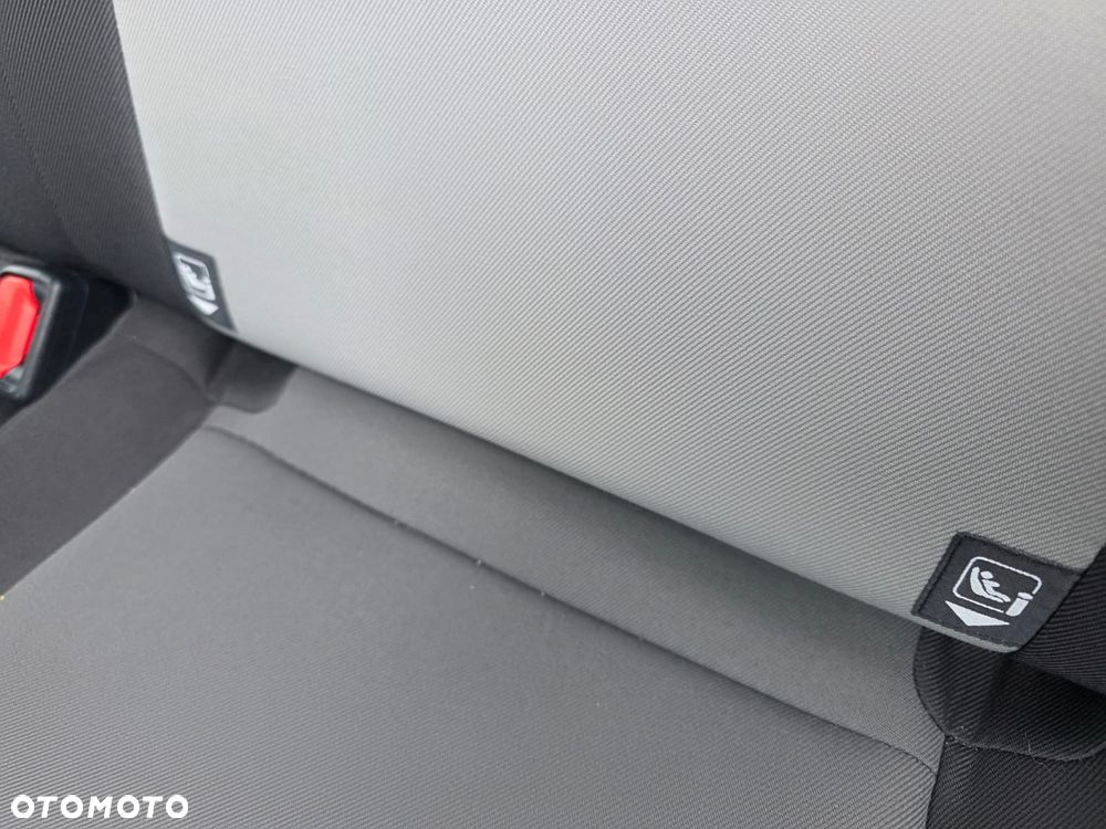 Toyota Yaris - 25