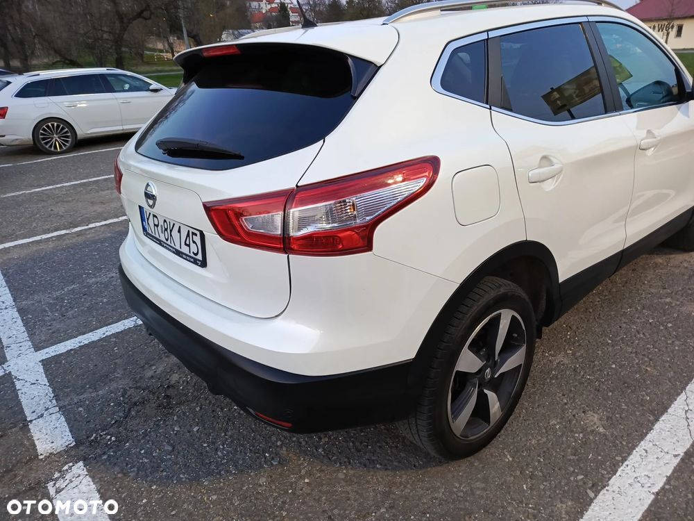 Nissan Qashqai 1.6 DCi 4x4 Tekna EU6 - 26