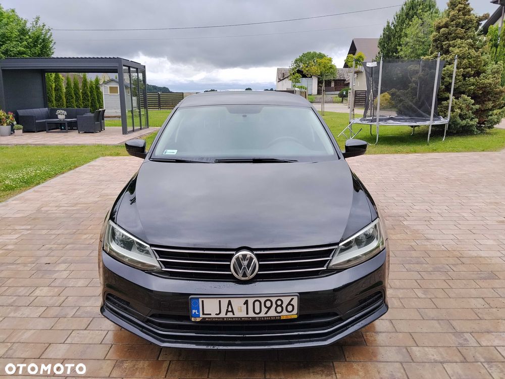 Volkswagen Jetta - 5