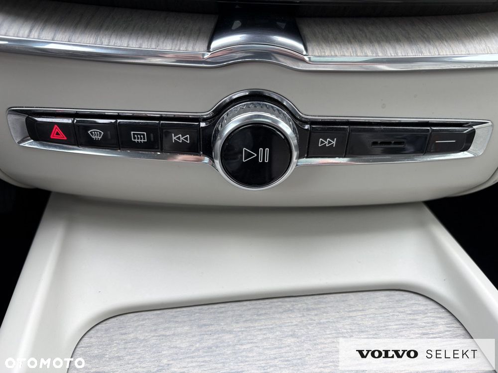 Volvo XC 60 - 21