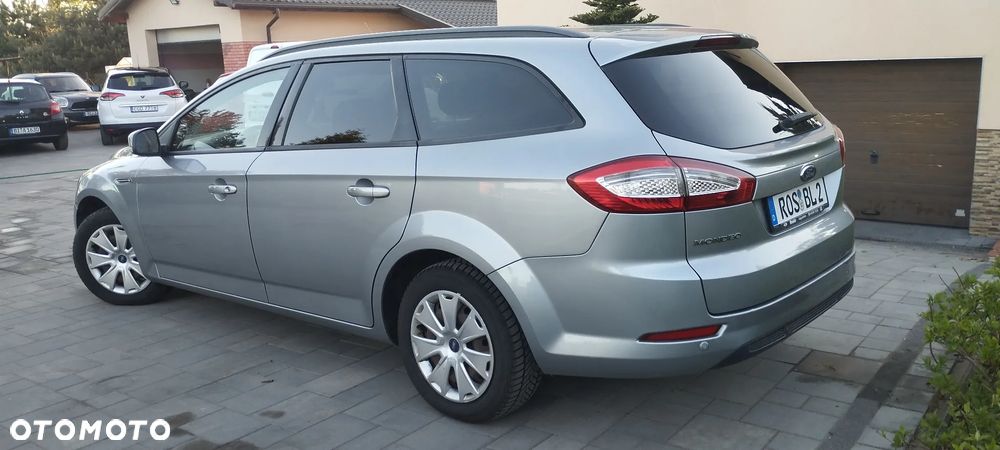 Ford Mondeo 2.0 TDCi ECOnetic Ambiente - 4