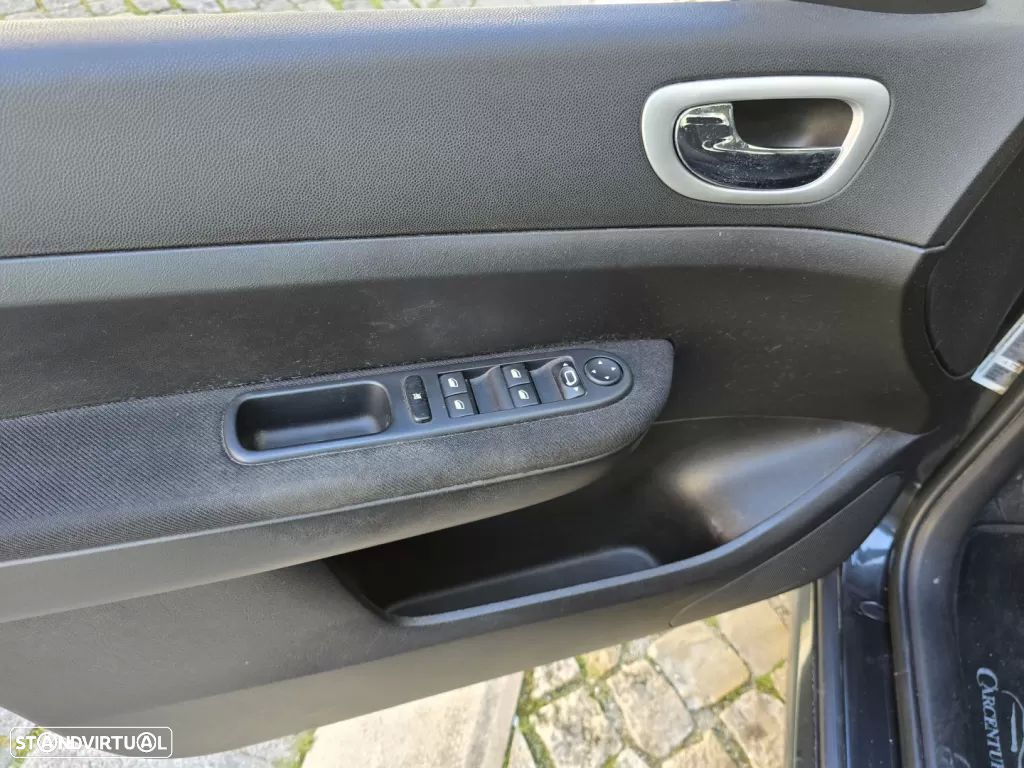 Peugeot 307 SW 1.6 HDi FAP SE Navteq - 8