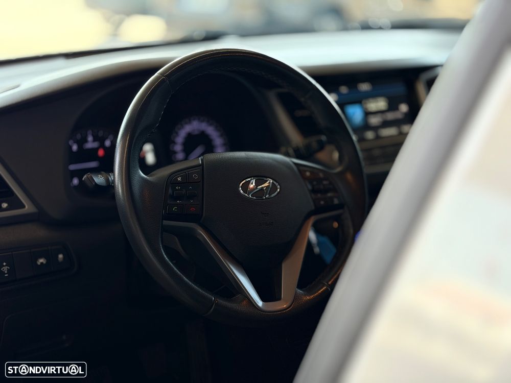 Hyundai Tucson blue 1.7 CRDi 2WD Advantage - 10