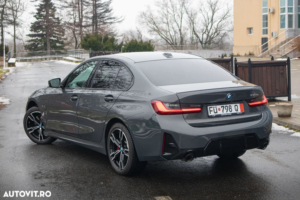 BMW Seria 3 330e Aut. M Sport - 13