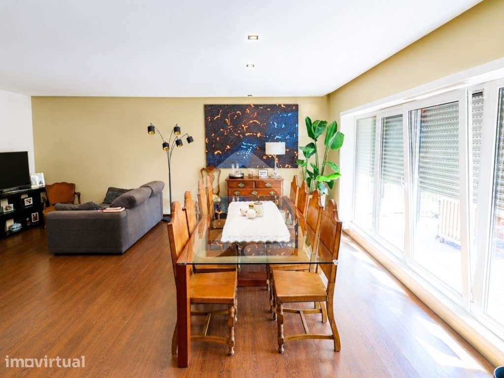 Apartamento T3 Duplex, com terraço no Centro da Cidade - Grande imagem: 3/36